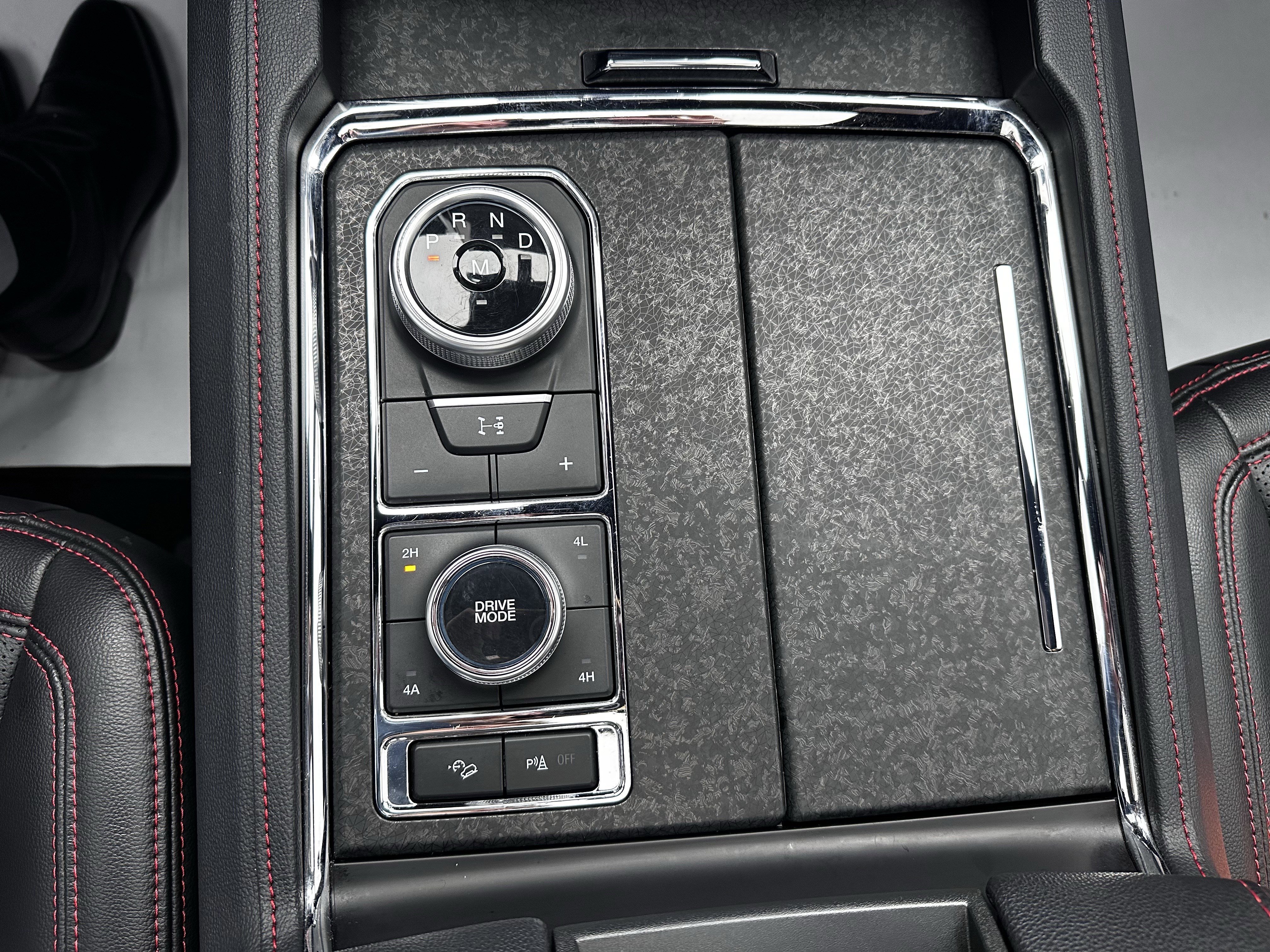 Certified 2023 Ford Expedition Limited image 17