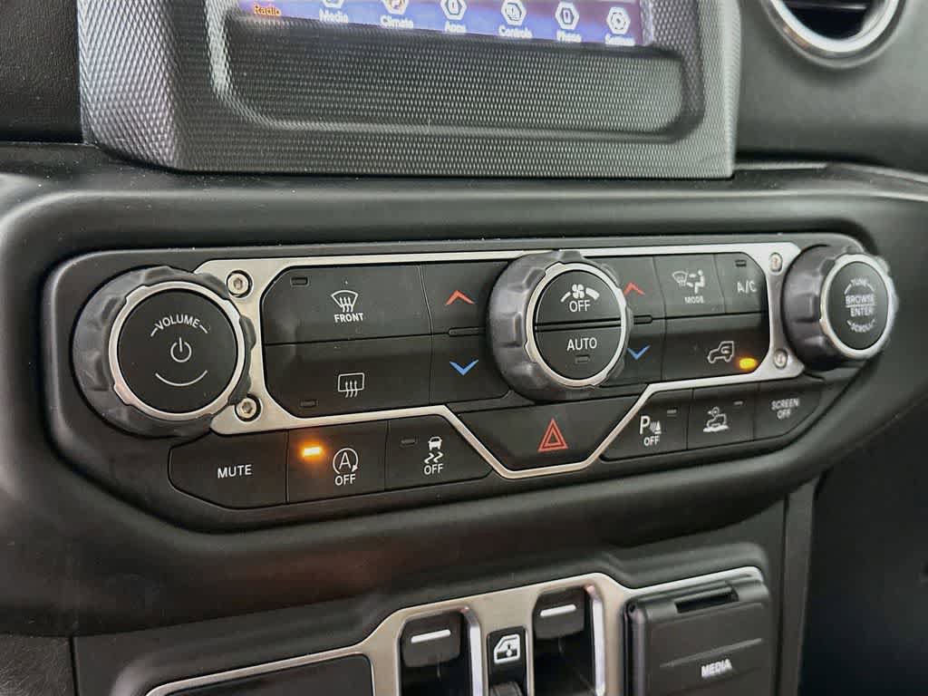 Used 2021 Jeep Wrangler Unlimited Sahara w/ Safety Group AWD/4WD image 16