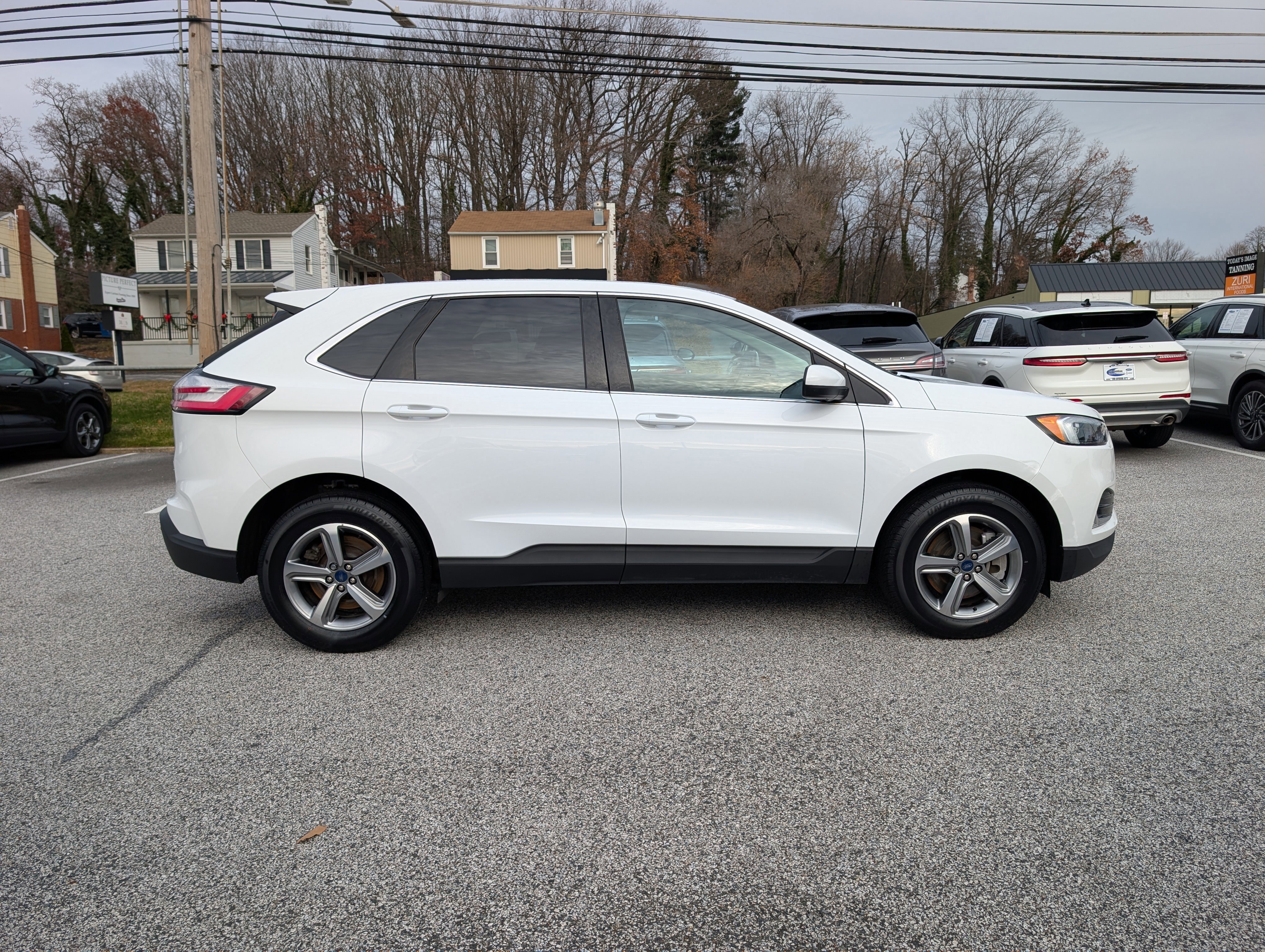 Certified 2022 Ford Edge SEL w/ Convenience Package image 2