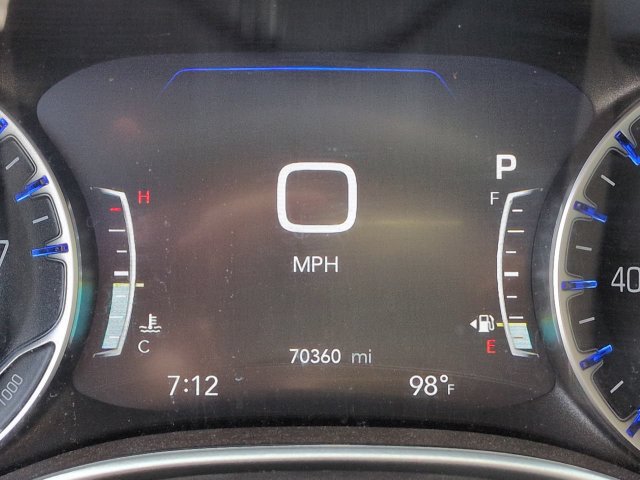 Used 2024 Chrysler Pacifica Touring-L FWD image 34