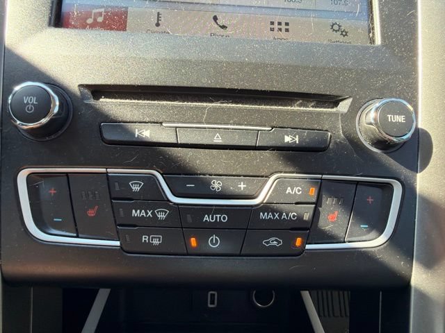Certified 2018 Ford Fusion SE w/ Fusion SE Technology Package FWD image 26