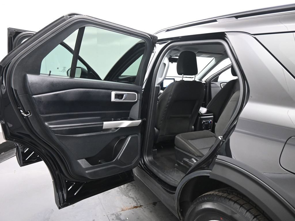 Certified 2022 Ford Explorer XLT image 45