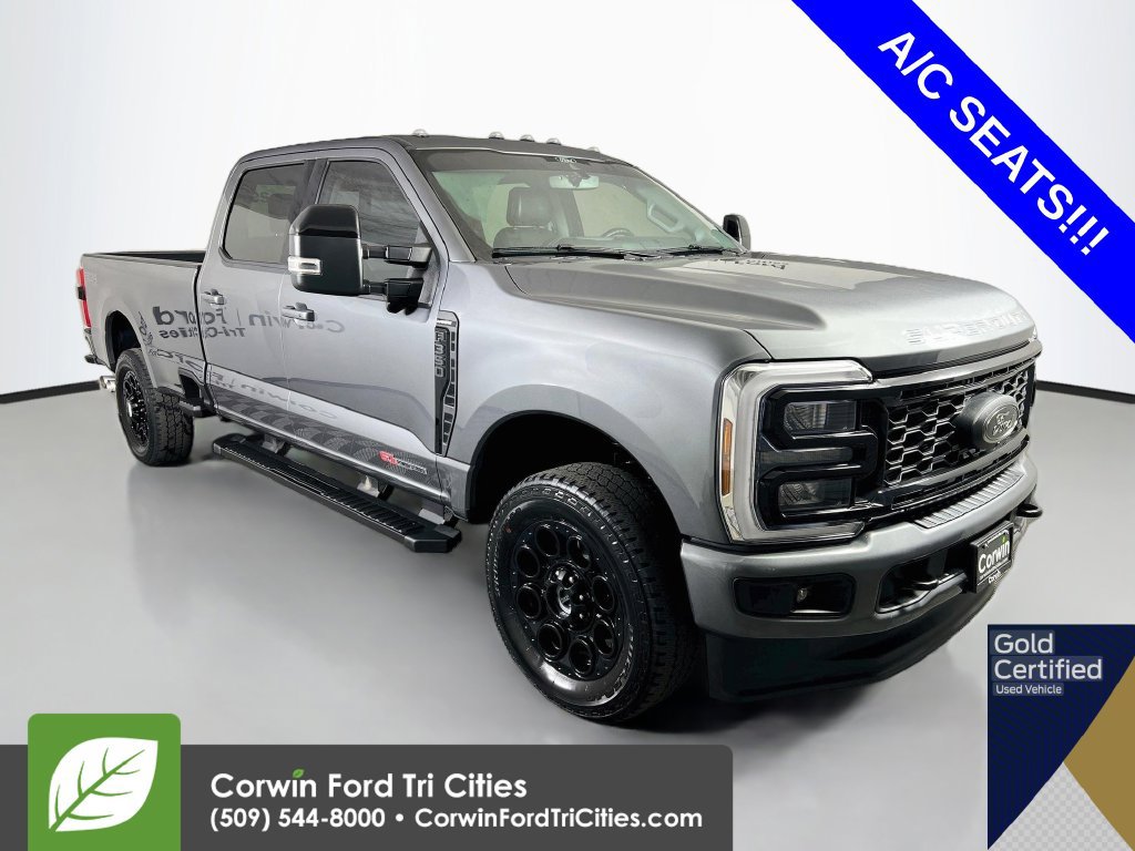 Certified 2025 Ford F350 Lariat w/ Black Appearance Package