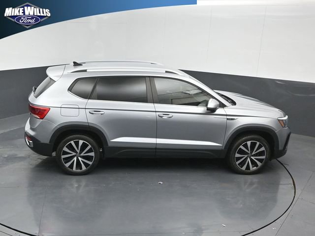 Used 2022 Volkswagen Taos SE FWD image 16