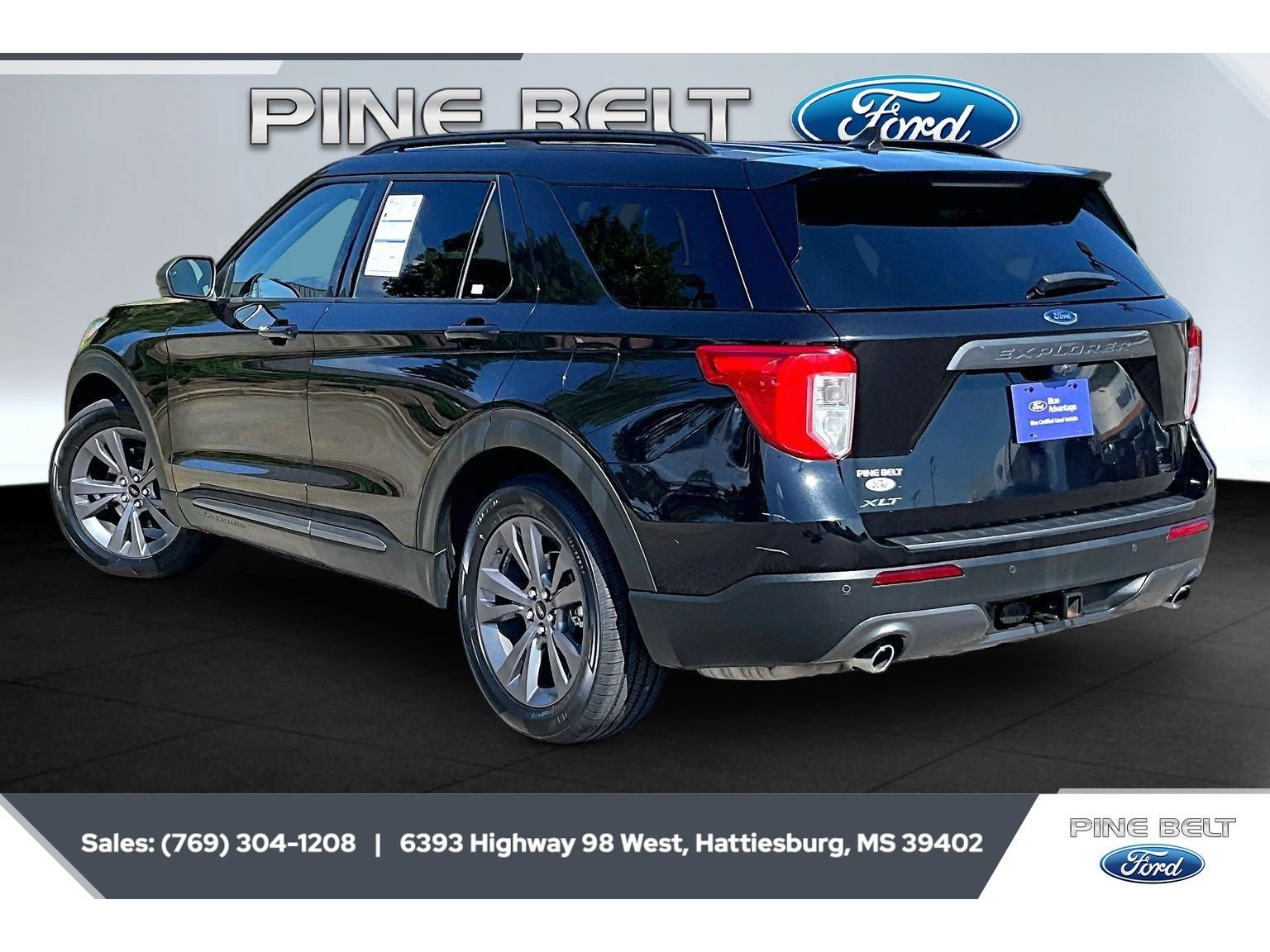 Certified 2021 Ford Explorer XLT w/ Equipment Group 202A RWD image 2