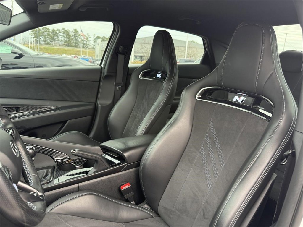 Used 2022 Hyundai Elantra N image 11