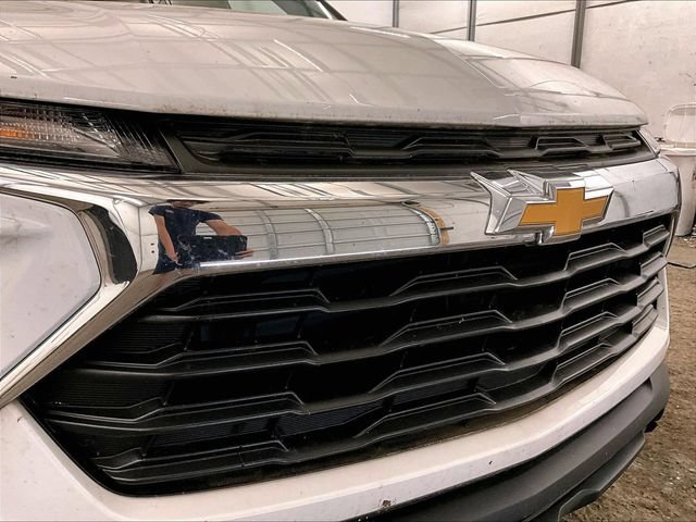 Used 2024 Chevrolet TrailBlazer LS FWD image 29