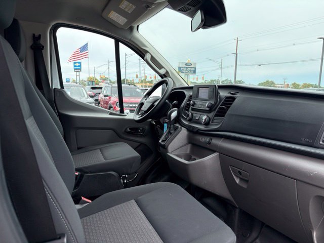 Certified 2025 Ford Transit 250 Low Roof w/ Exterior Upgrade Package RWD image 4