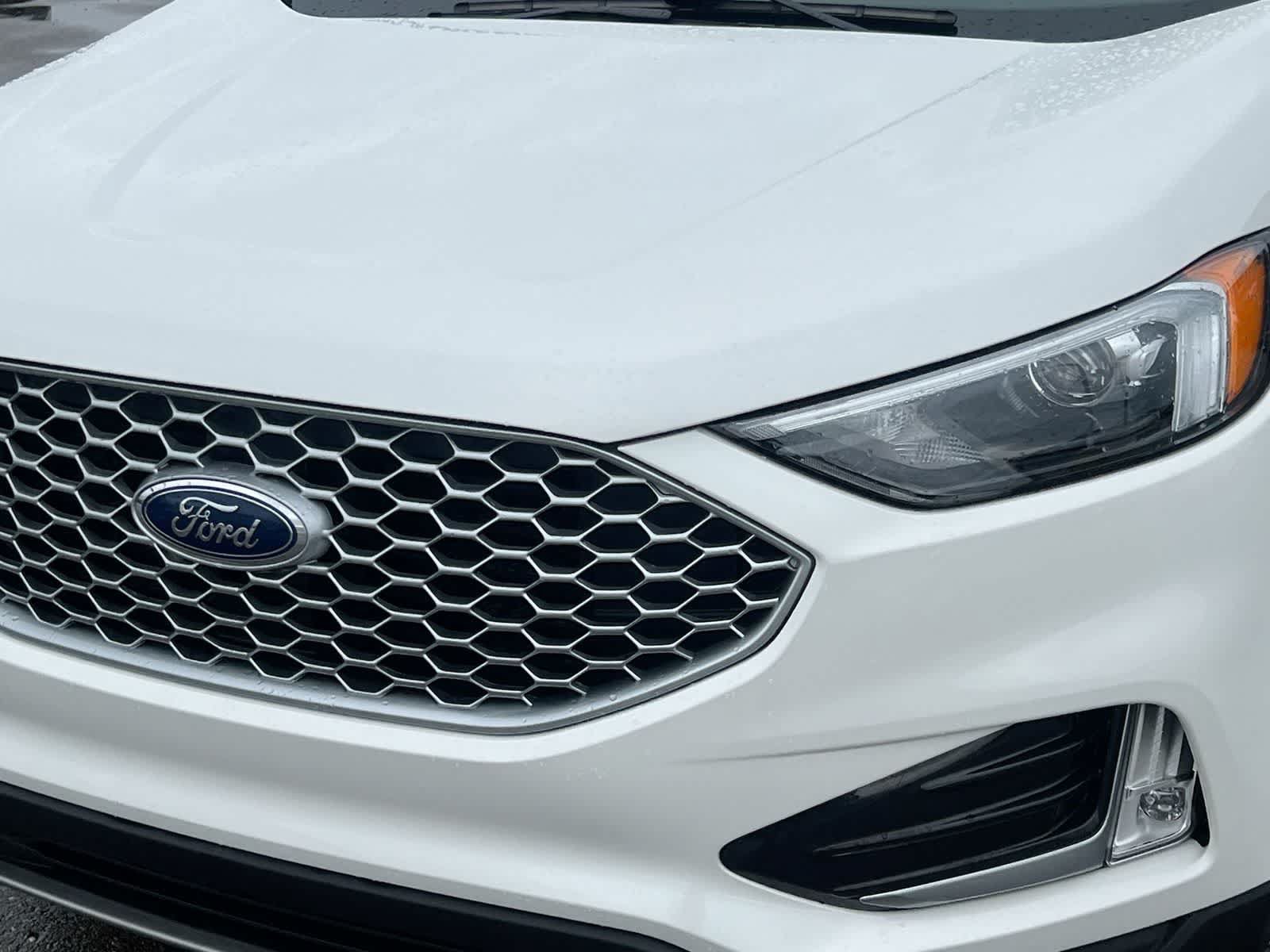 Certified 2024 Ford Edge SEL w/ Convenience Package AWD/4WD image 11