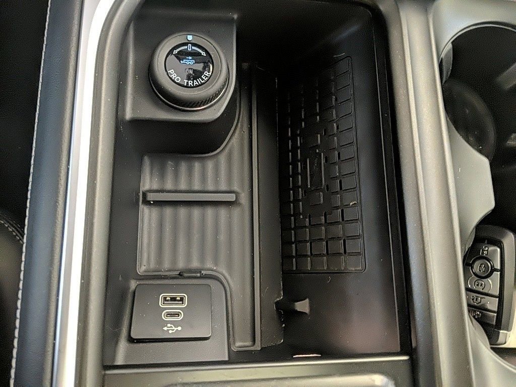 Certified 2025 Ford Expedition Max Platinum image 26