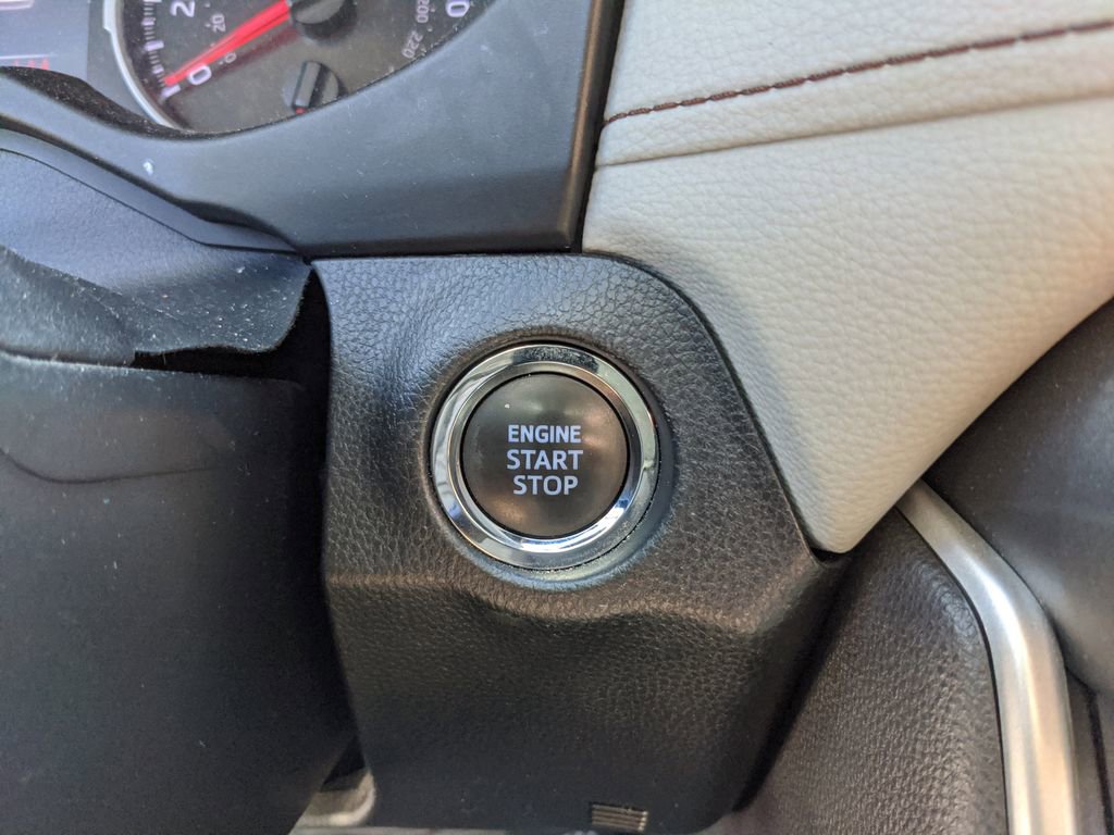 Used 2022 Toyota RAV4 XLE w/ Convenience Package image 26