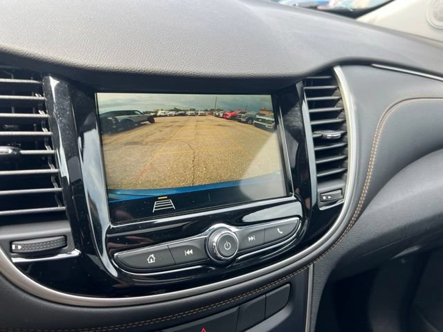 Used 2019 Chevrolet Trax LT w/ Sun & Sound Package FWD image 14