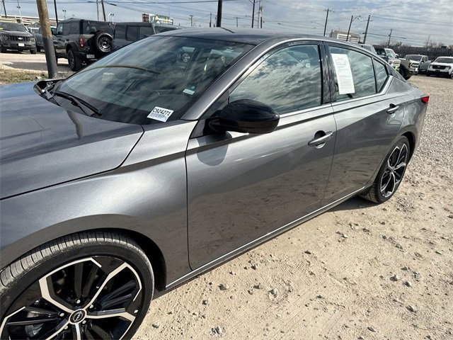 Used 2024 Nissan Altima 2.5 SR image 14