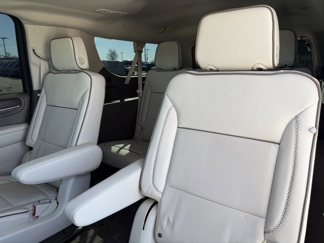 Used 2023 GMC Yukon XL Denali w/ Denali Reserve Package image 23