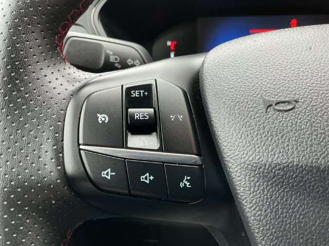 Certified 2025 Ford Escape ST-Line Select AWD/4WD image 20