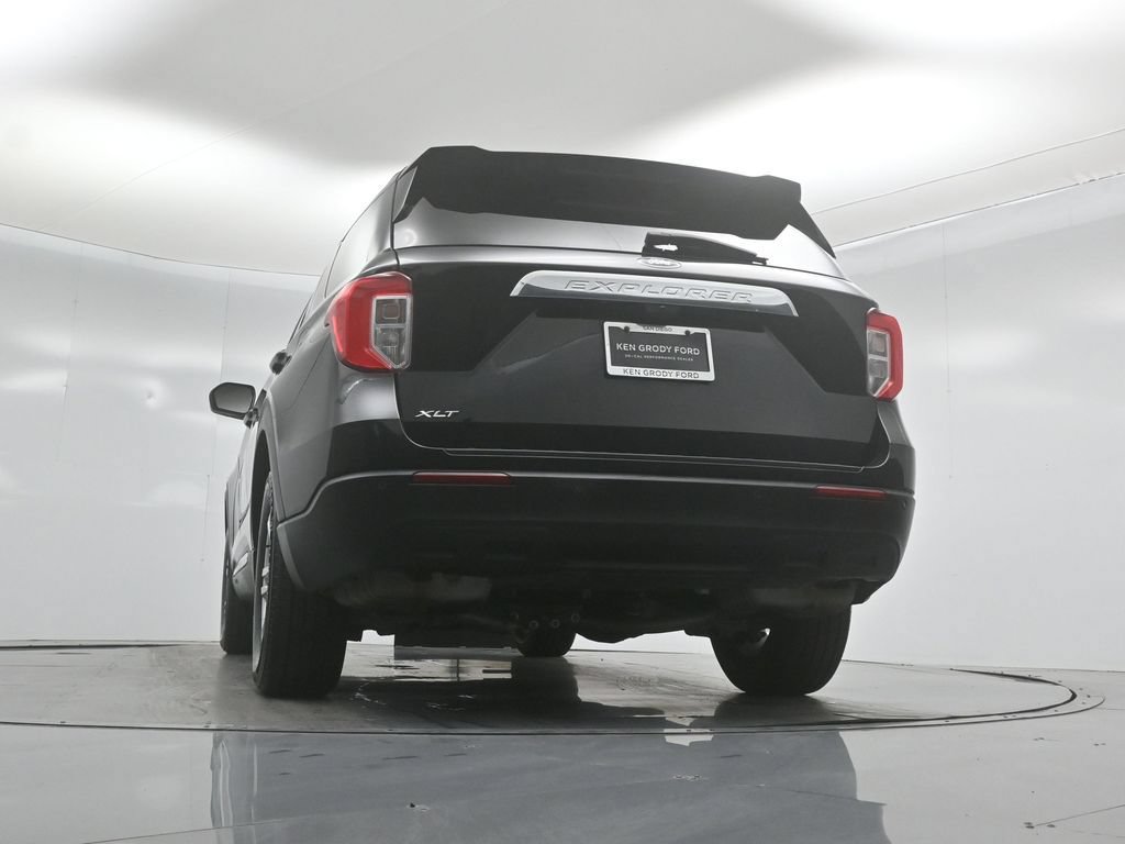 Certified 2024 Ford Explorer XLT RWD image 43