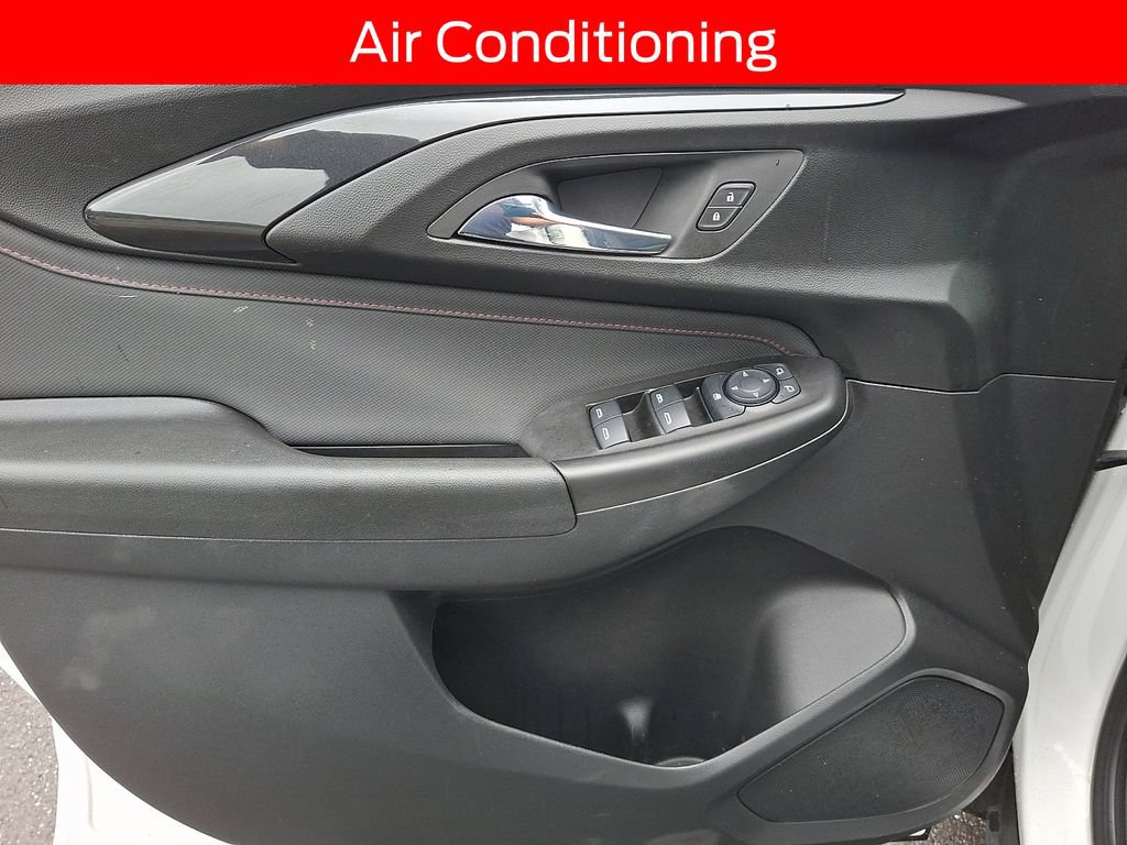 Used 2023 Chevrolet TrailBlazer RS AWD/4WD image 12