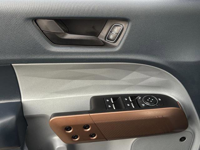 Certified 2024 Ford Maverick Lariat image 27