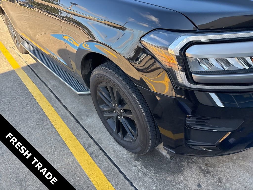 Certified 2022 Ford Expedition Max XLT image 8
