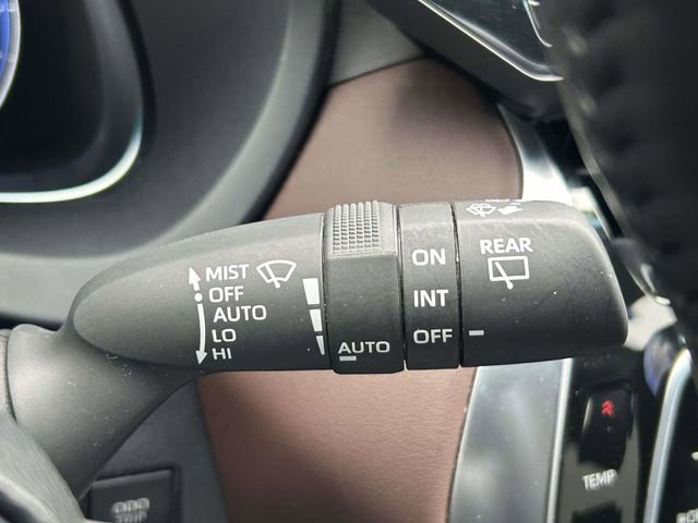 Used 2024 Toyota Venza Limited image 29