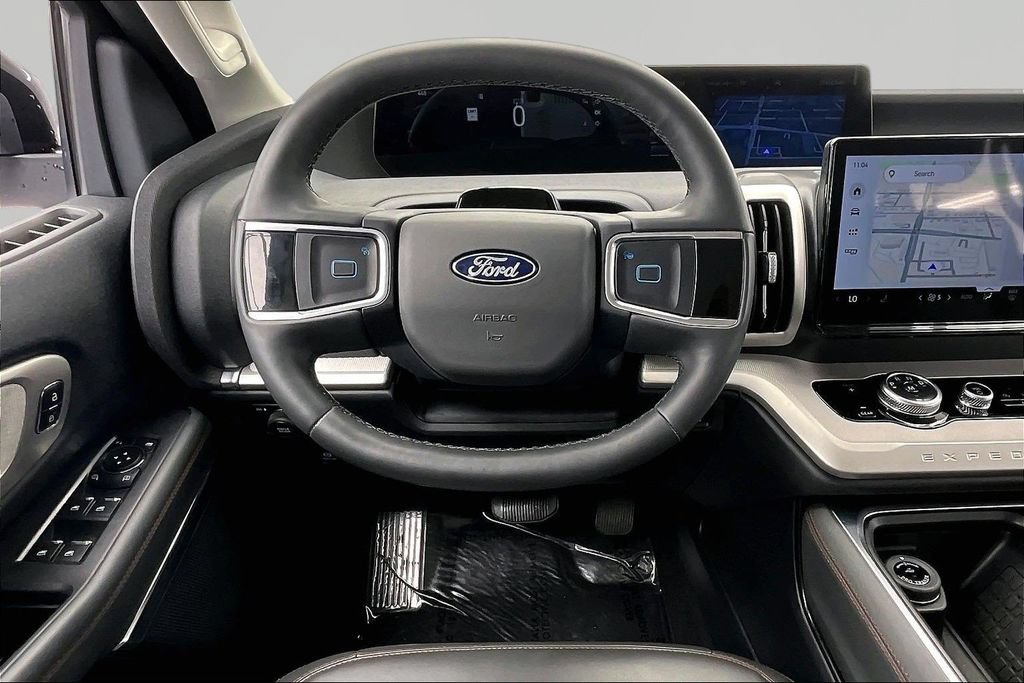 Certified 2025 Ford Expedition Active AWD/4WD image 5