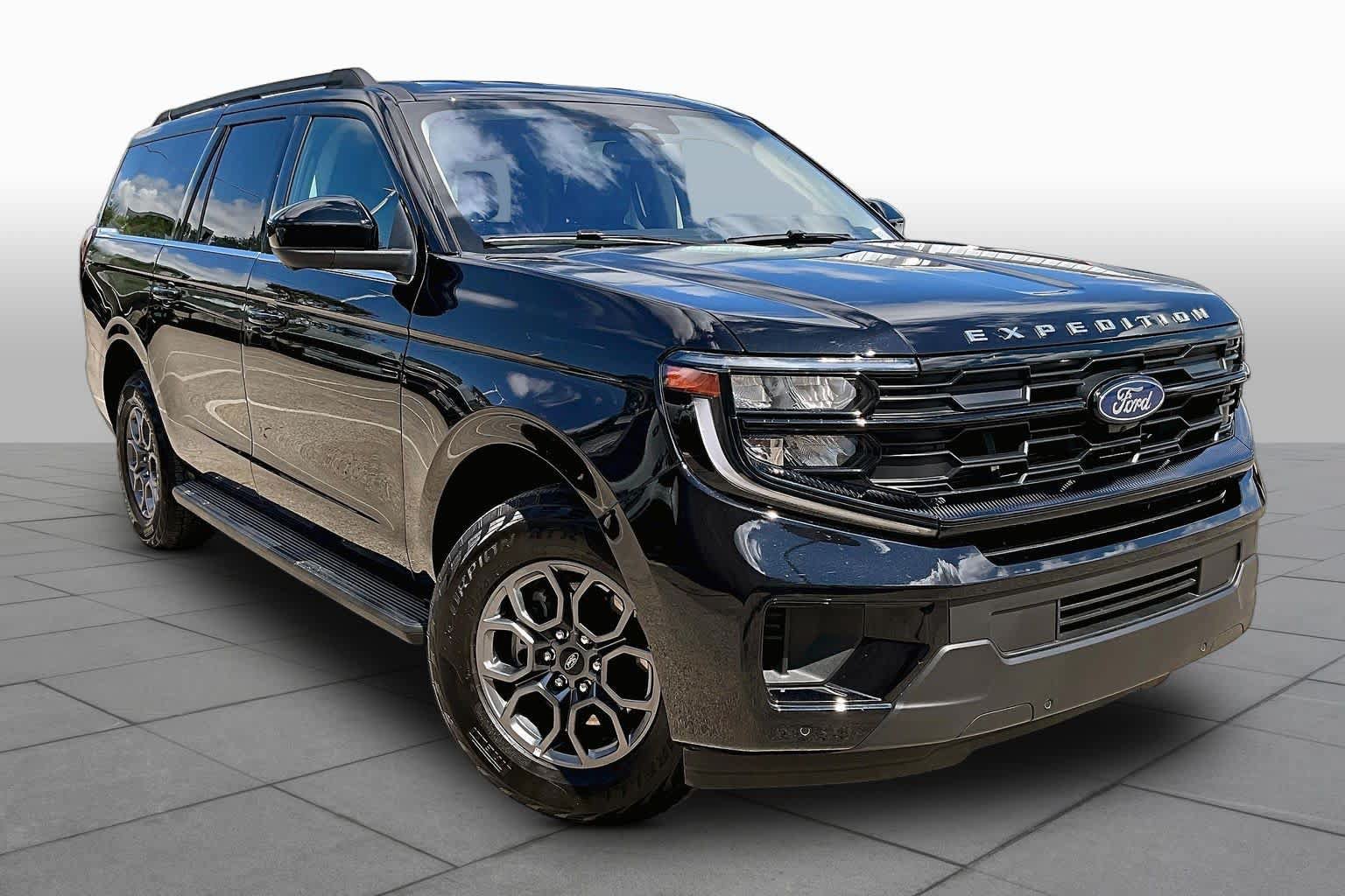 Certified 2025 Ford Expedition Max Active RWD image 3