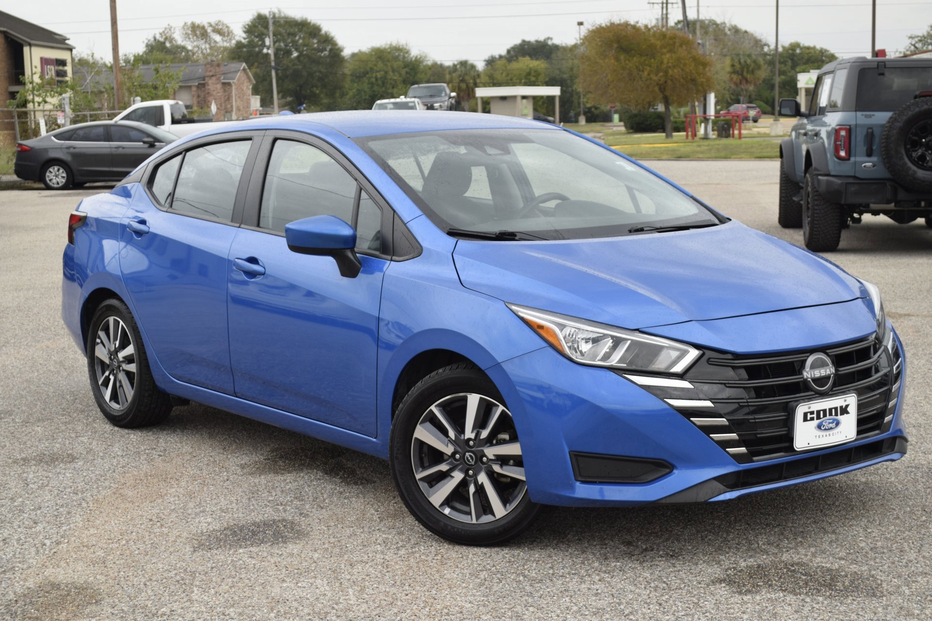 Used 2023 Nissan Versa SV image 7