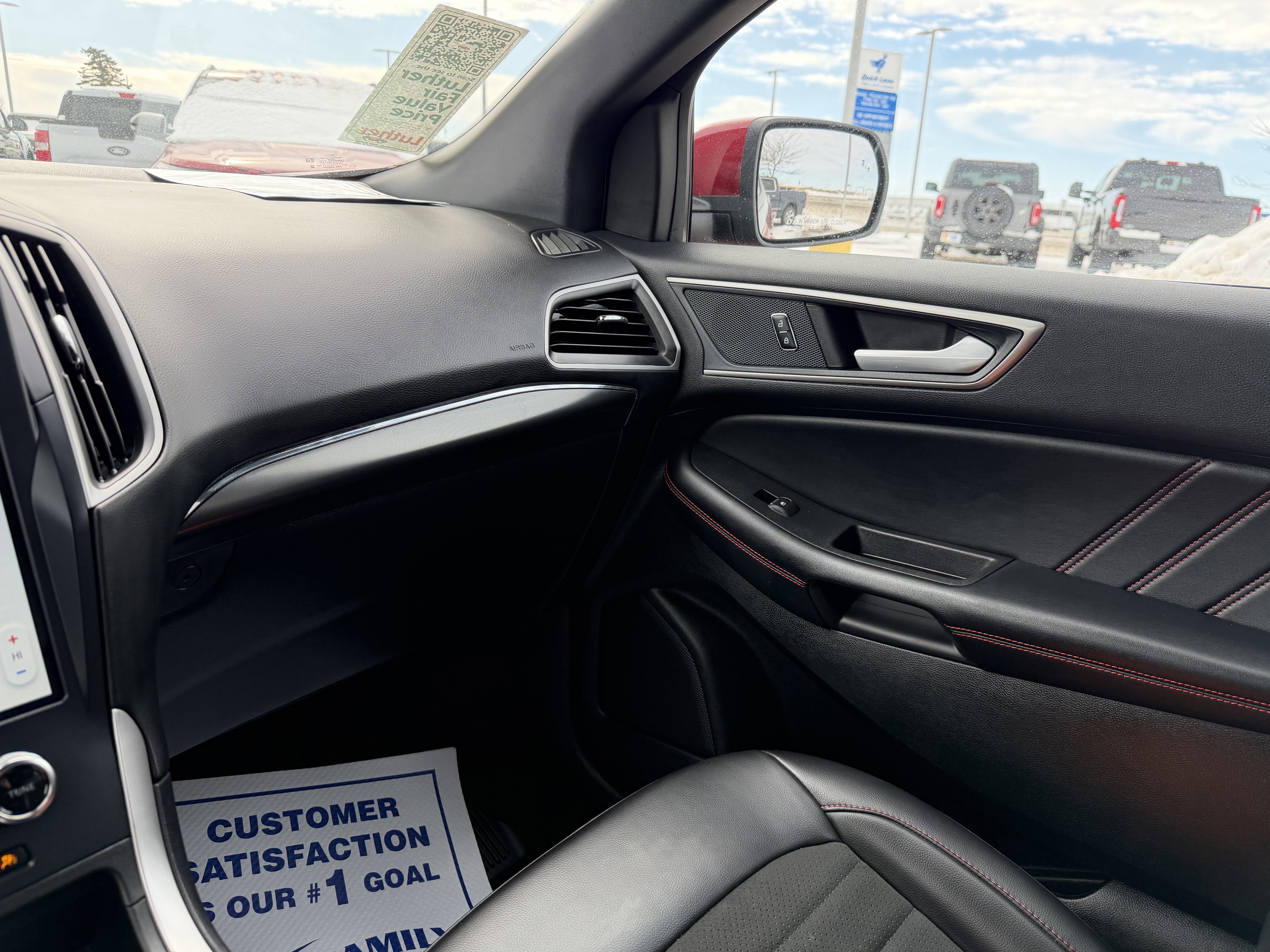 Certified 2024 Ford Edge ST-Line w/ Class II Trailer Tow Package image 11