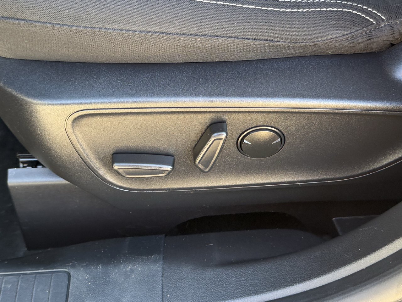 Certified 2024 Ford Escape Active w/ Tech Pack #1 FWD image 25