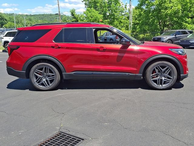 Certified 2025 Ford Explorer ST AWD/4WD image 12