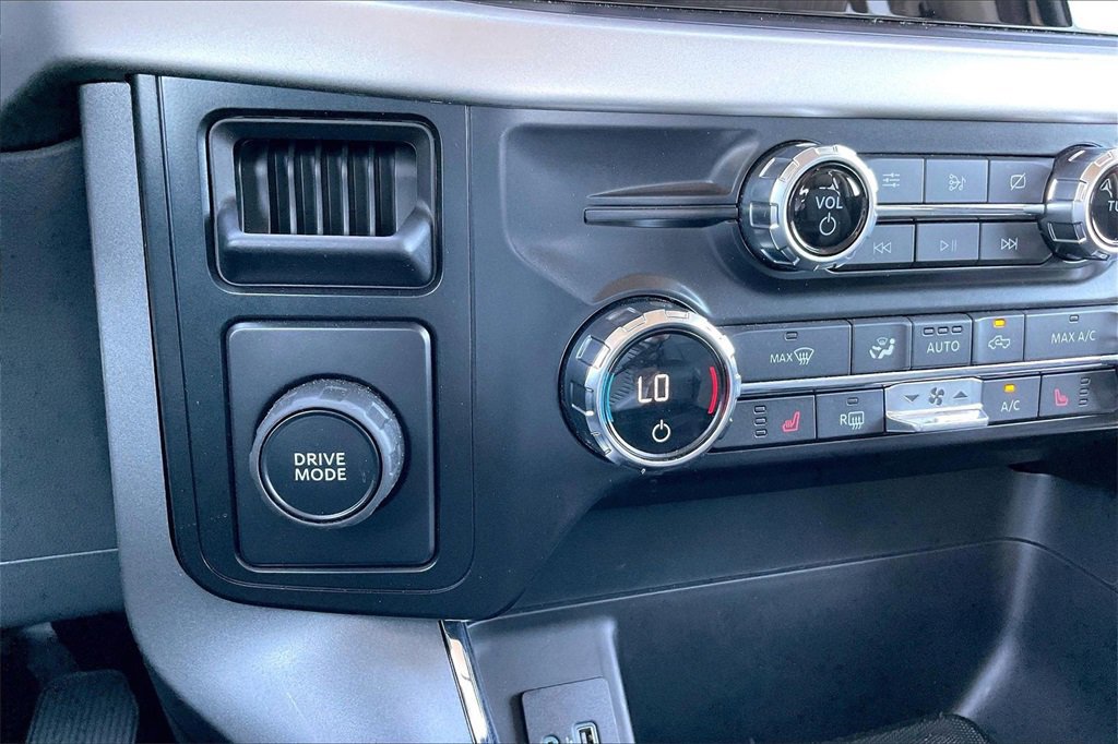 Certified 2021 Ford F150 XLT w/ Equipment Group 302A High image 25