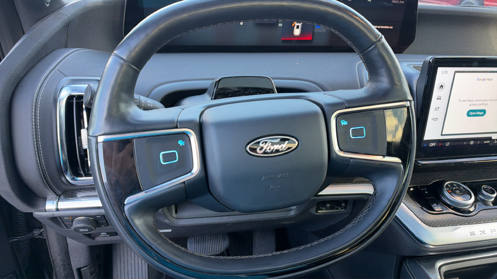 Certified 2025 Ford Expedition Max Platinum w/ Stealth Appearance Package AWD/4WD image 15