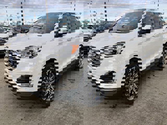 Certified 2024 Ford Edge Titanium image 2