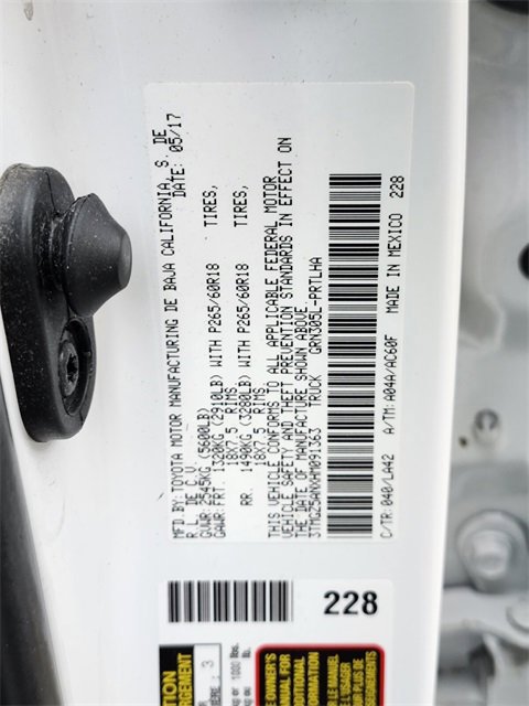 Used 2017 Toyota Tacoma Limited w/ Tow Package image 33