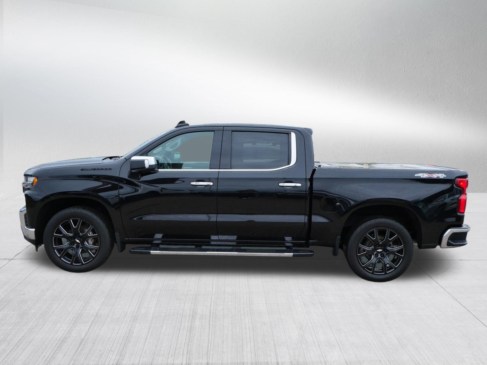 Used 2022 Chevrolet Silverado 1500 LTZ w/ LTZ Convenience Package II AWD/4WD image 4