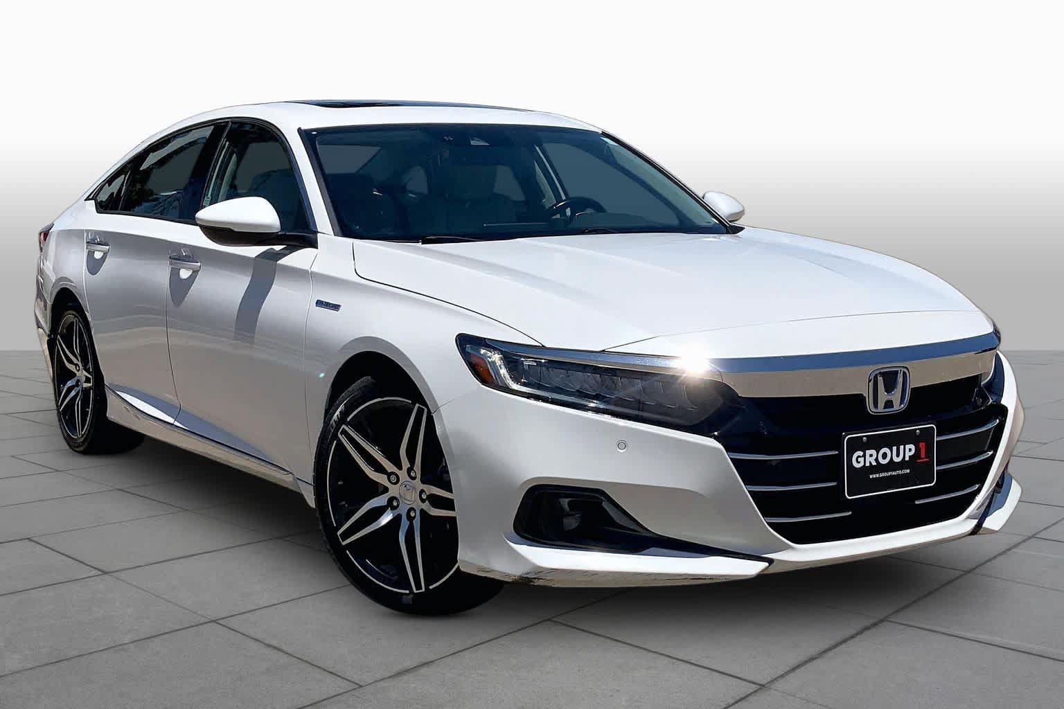 Used 2021 Honda Accord Touring image 3