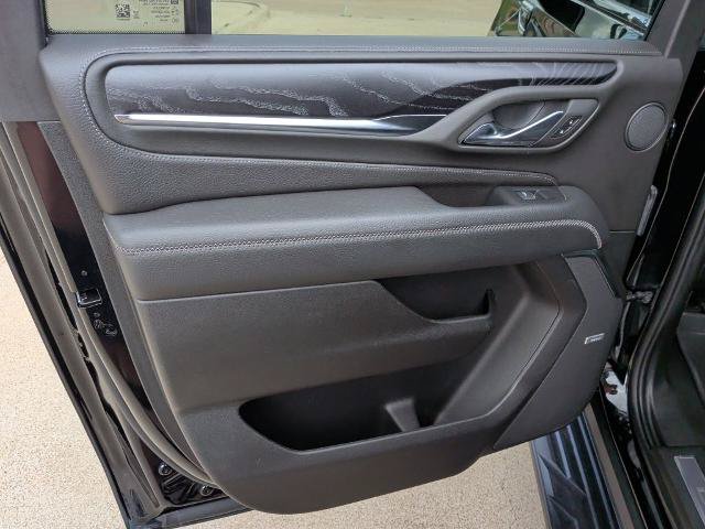 Used 2024 GMC Yukon XL Denali RWD image 23