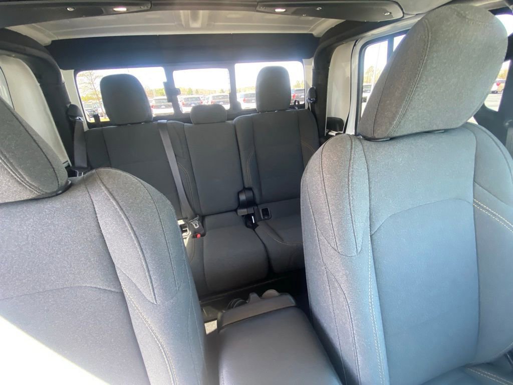 Used 2025 Jeep Gladiator Sport image 27