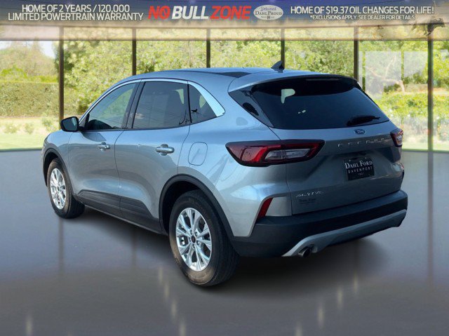 Certified 2024 Ford Escape Active w/ Cold Weather Package FWD image 3