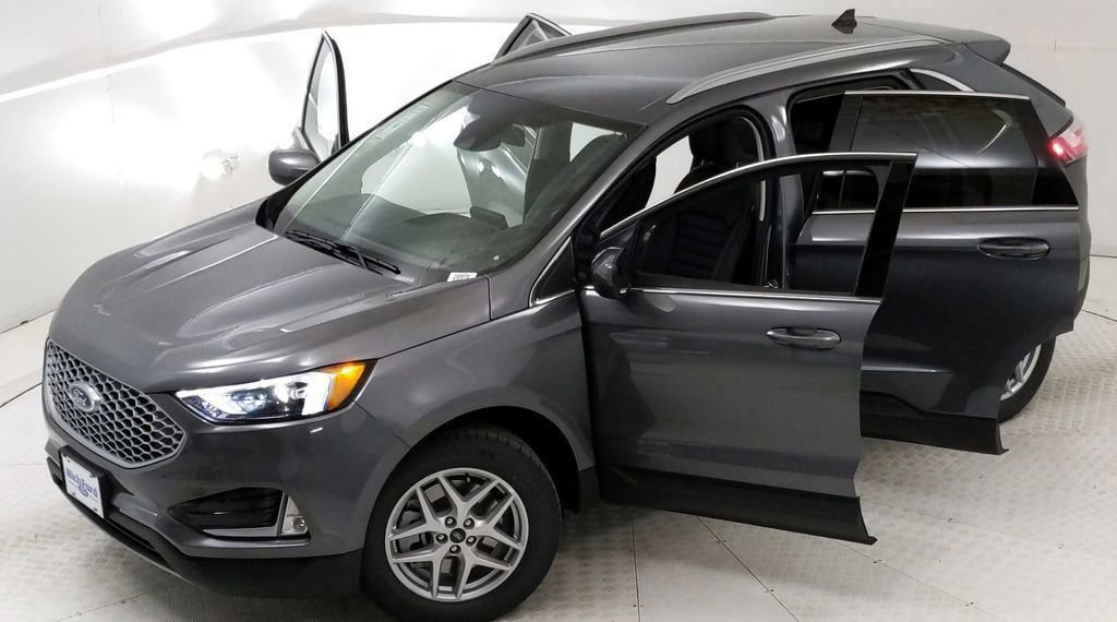 Certified 2024 Ford Edge SEL w/ Convenience Package AWD/4WD image 30