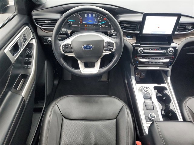 Certified 2022 Ford Explorer Limited w/ Equipment Group 301A image 28