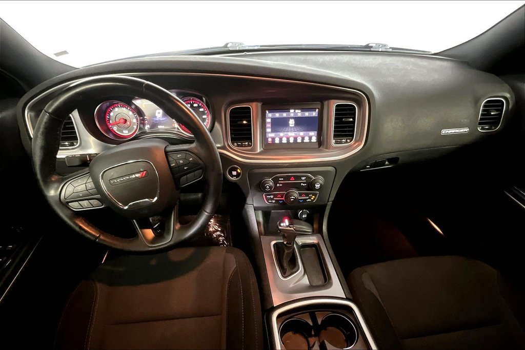 Used 2020 Dodge Charger SXT RWD image 15
