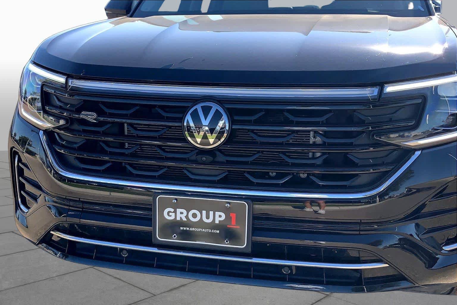 Used 2025 Volkswagen Atlas SEL Premium R-Line AWD/4WD image 30