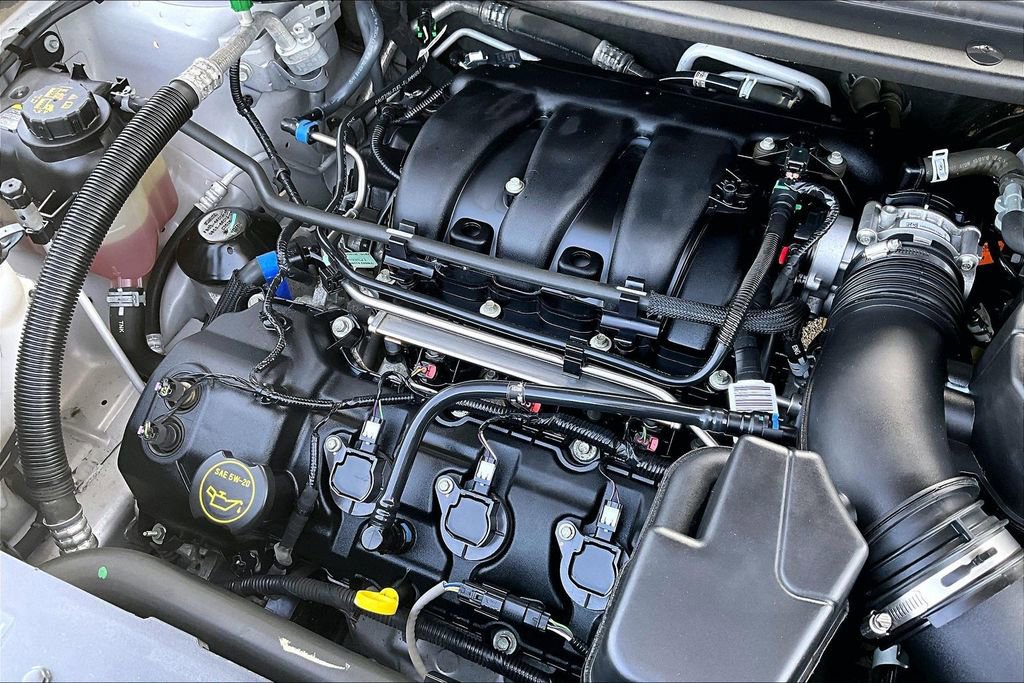 Certified 2019 Ford Explorer Limited w/ Class III Trailer Tow Package image 35