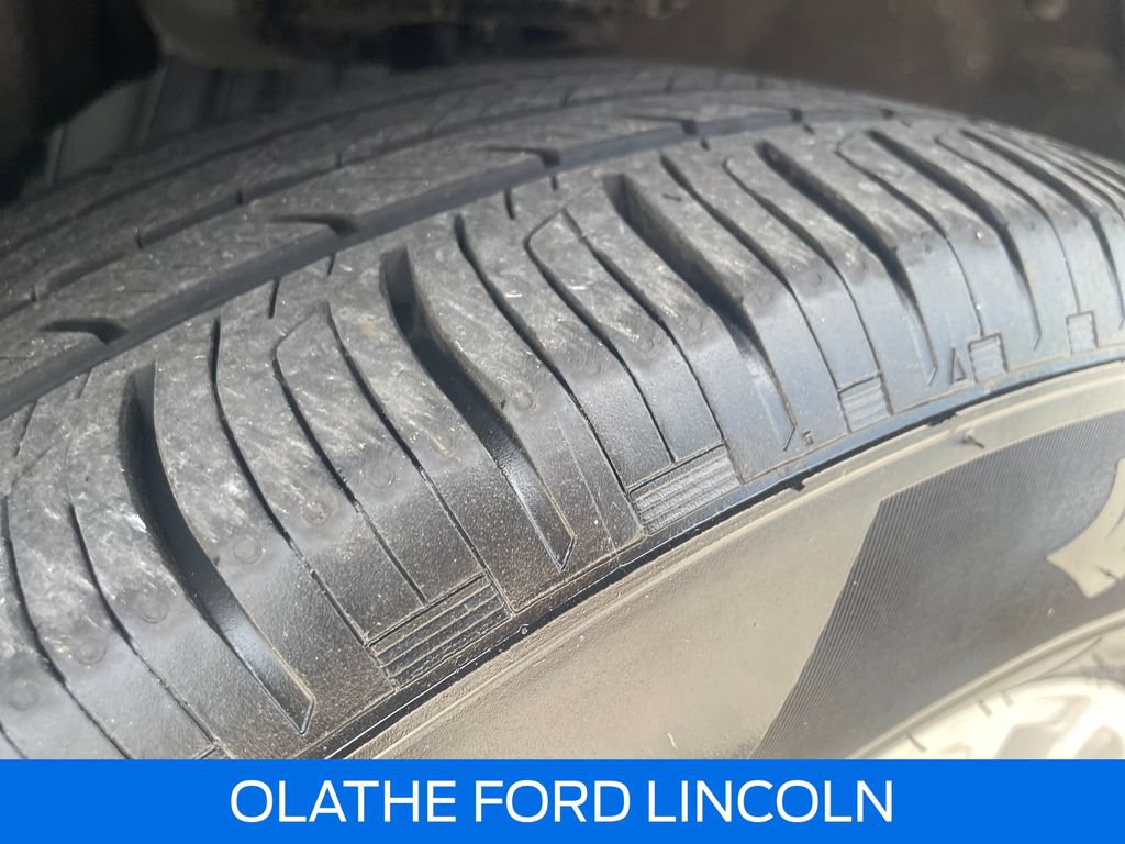 Certified 2025 Ford Explorer Active AWD/4WD image 29