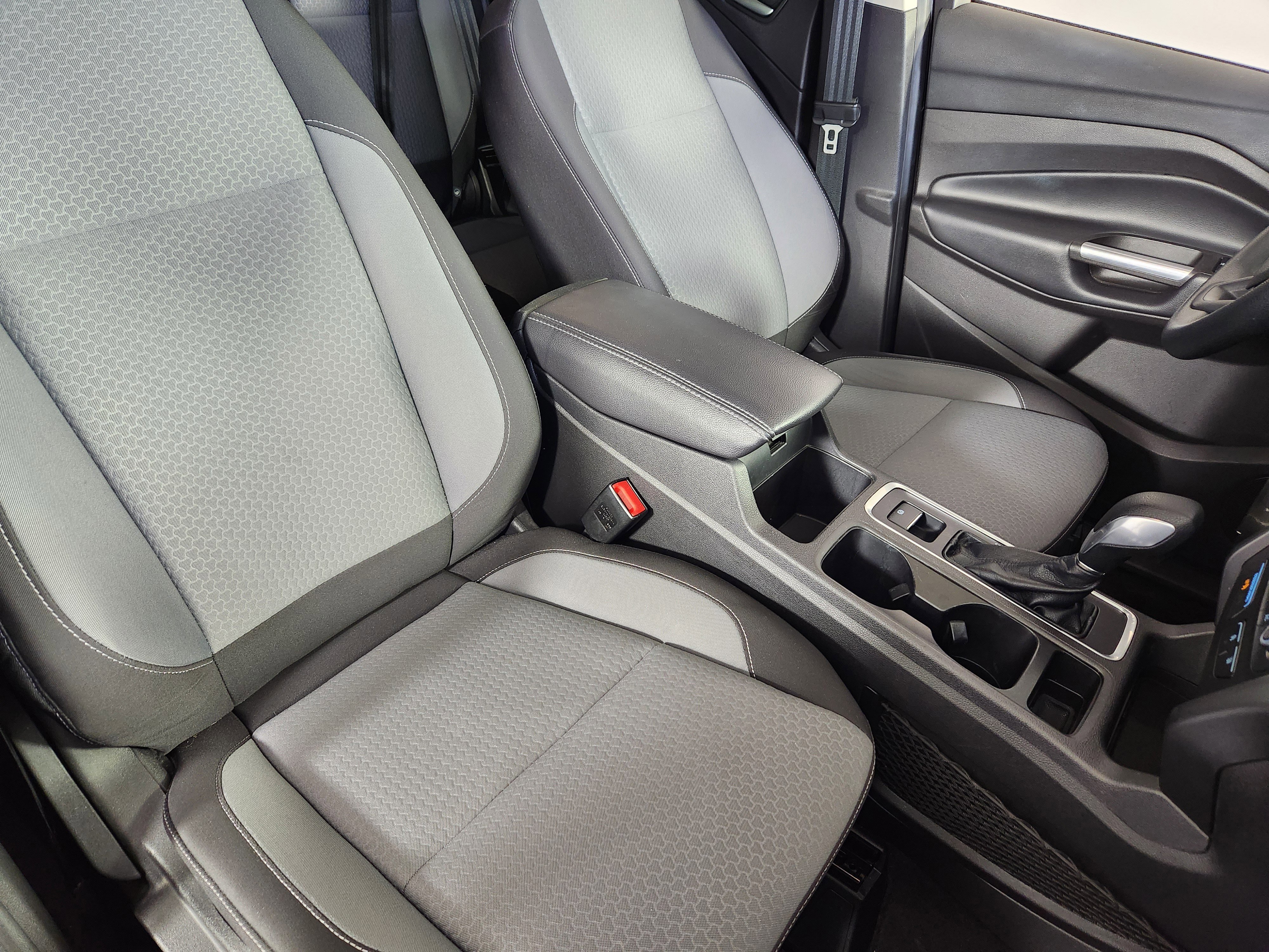 Certified 2018 Ford Escape SE w/ Ford Safe & Smart Package image 10