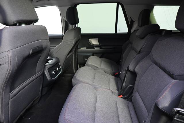 Certified 2025 Ford Expedition Active image 21