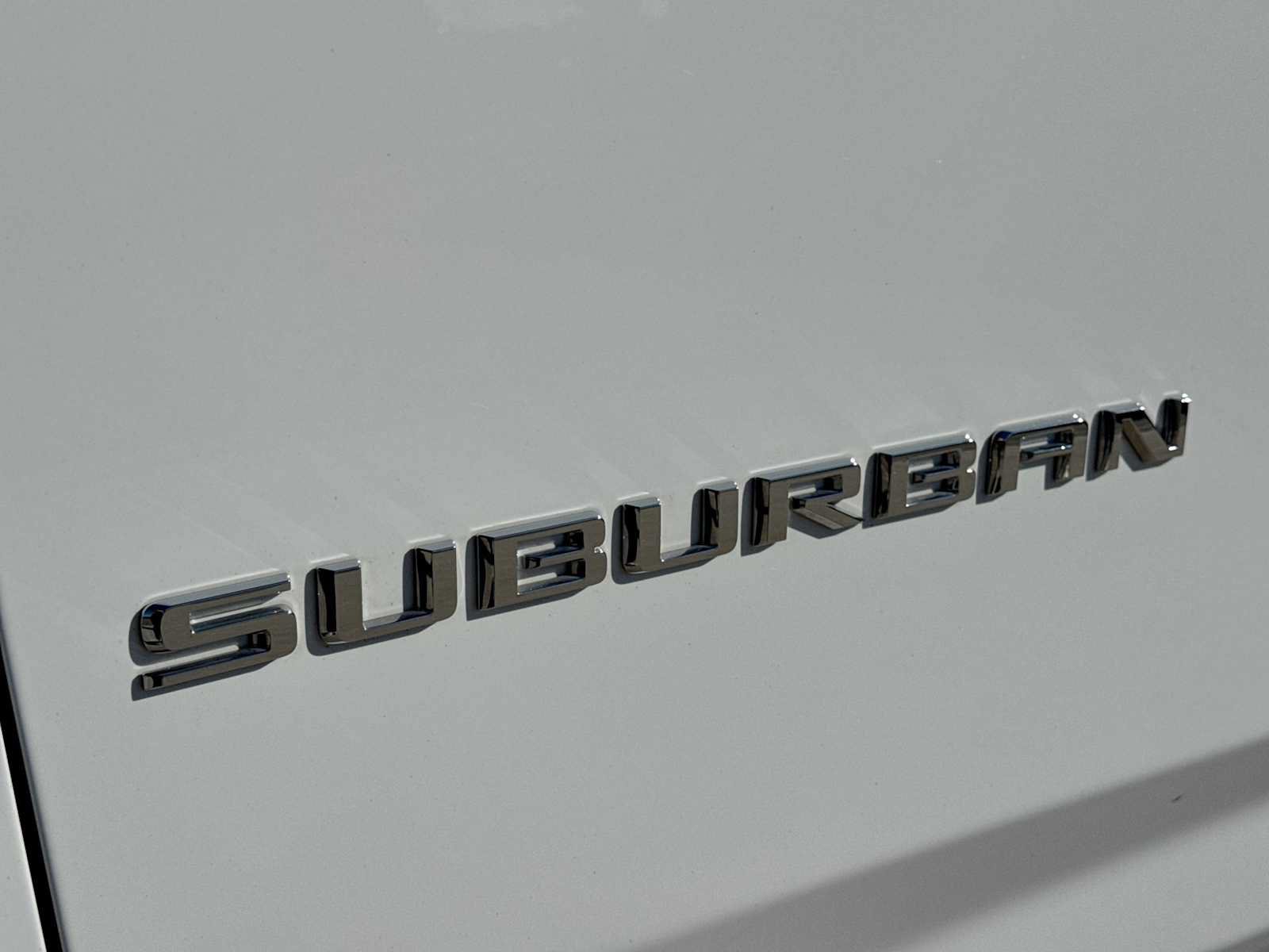 Used 2024 Chevrolet Suburban LT w/ Luxury Package AWD/4WD image 12
