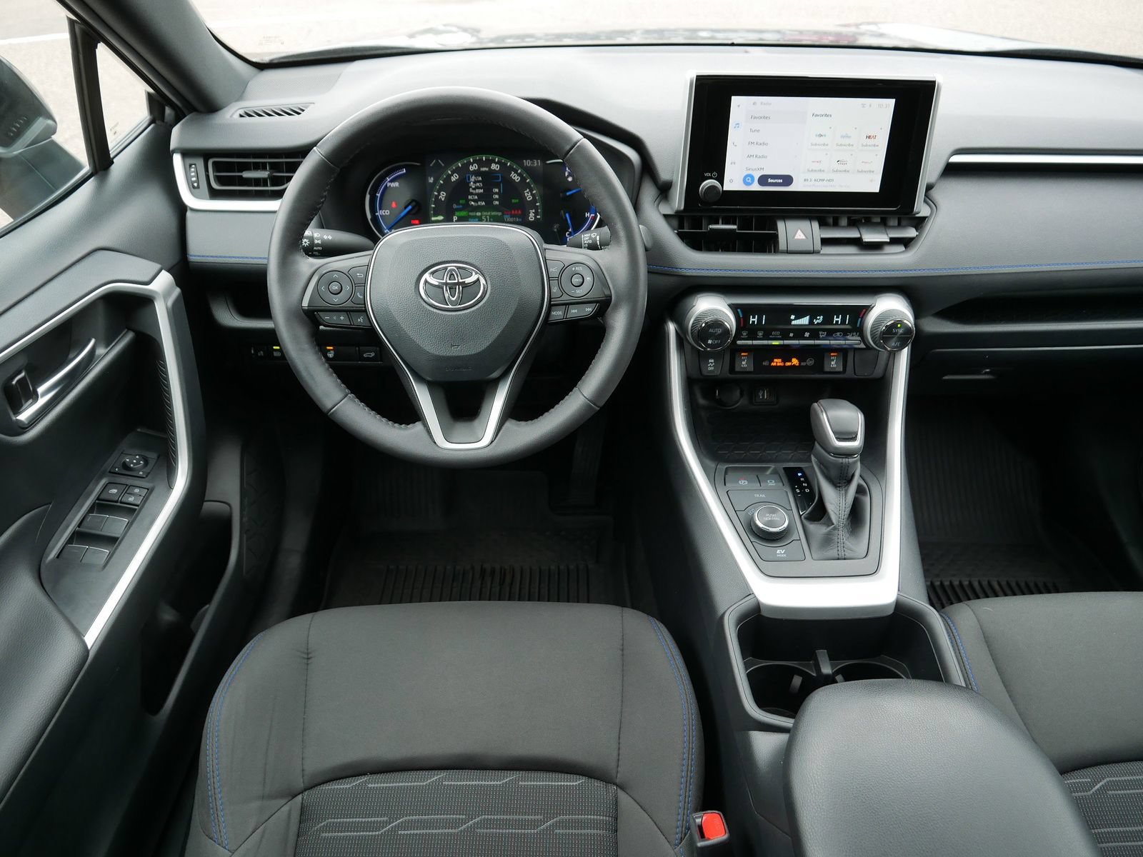 Used 2024 Toyota RAV4 SE w/ Convenience Package AWD/4WD image 21