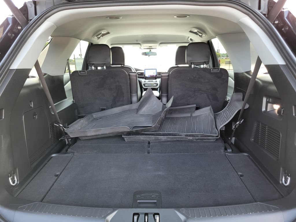 Certified 2024 Ford Explorer XLT w/ Equipment Group 202A AWD/4WD image 30
